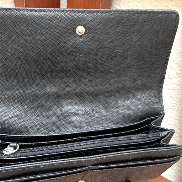 🔹Michael Kors Signature Monogram Woman’s Full size Wallet… - Picture 3 of 7